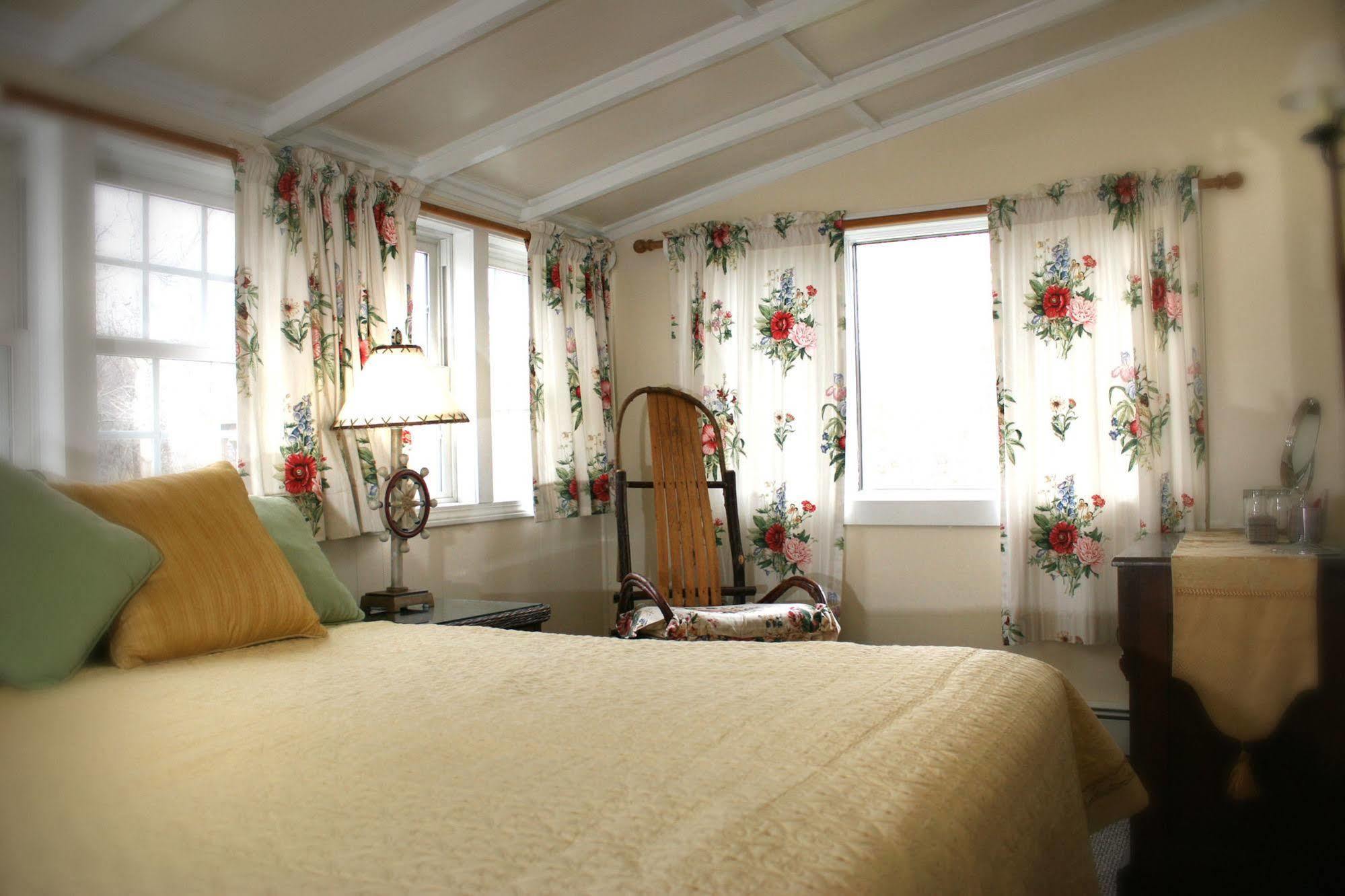 Lamb And Lion Inn Barnstable Exterior foto